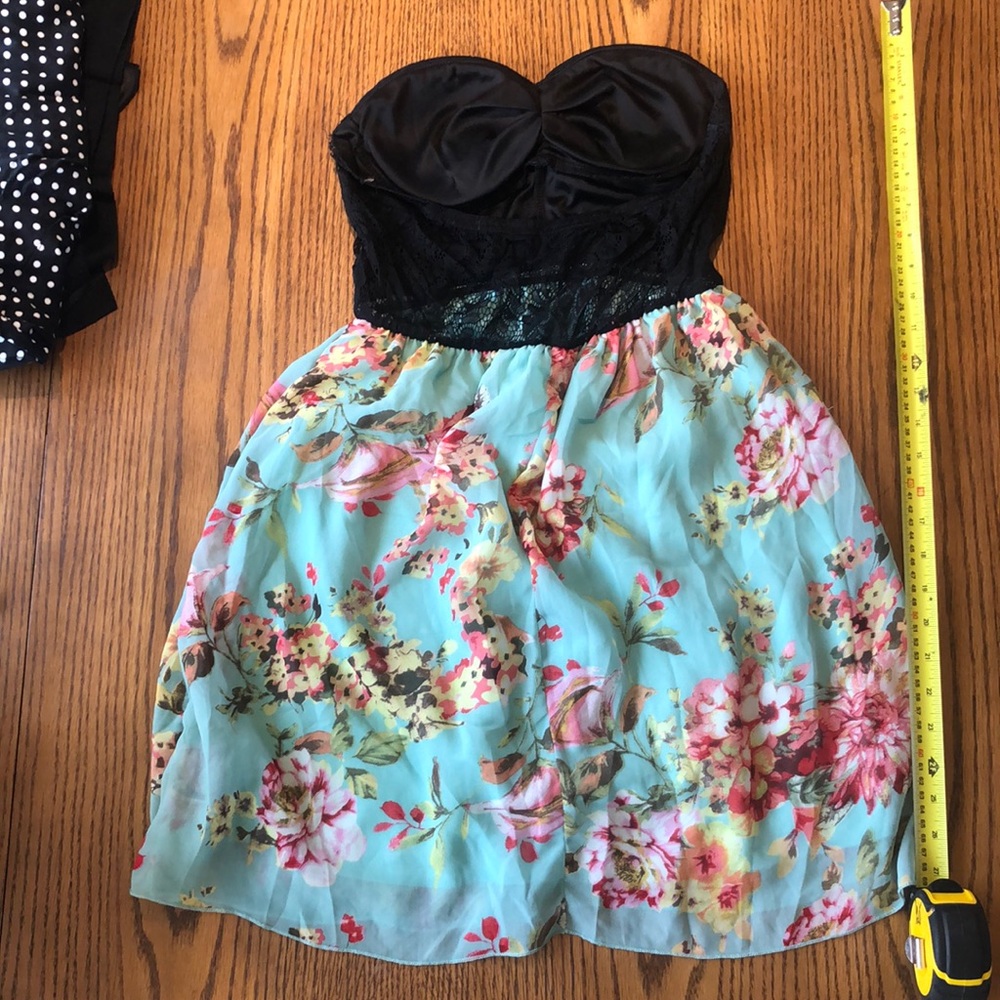 Dress - Picture 2 of 5
